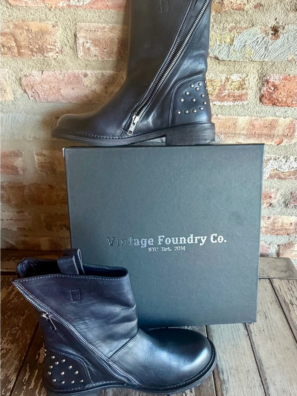 New Black Silver Studded
Leather Zipper Boots Vintage
Foundry Co. Stacy 7M $129